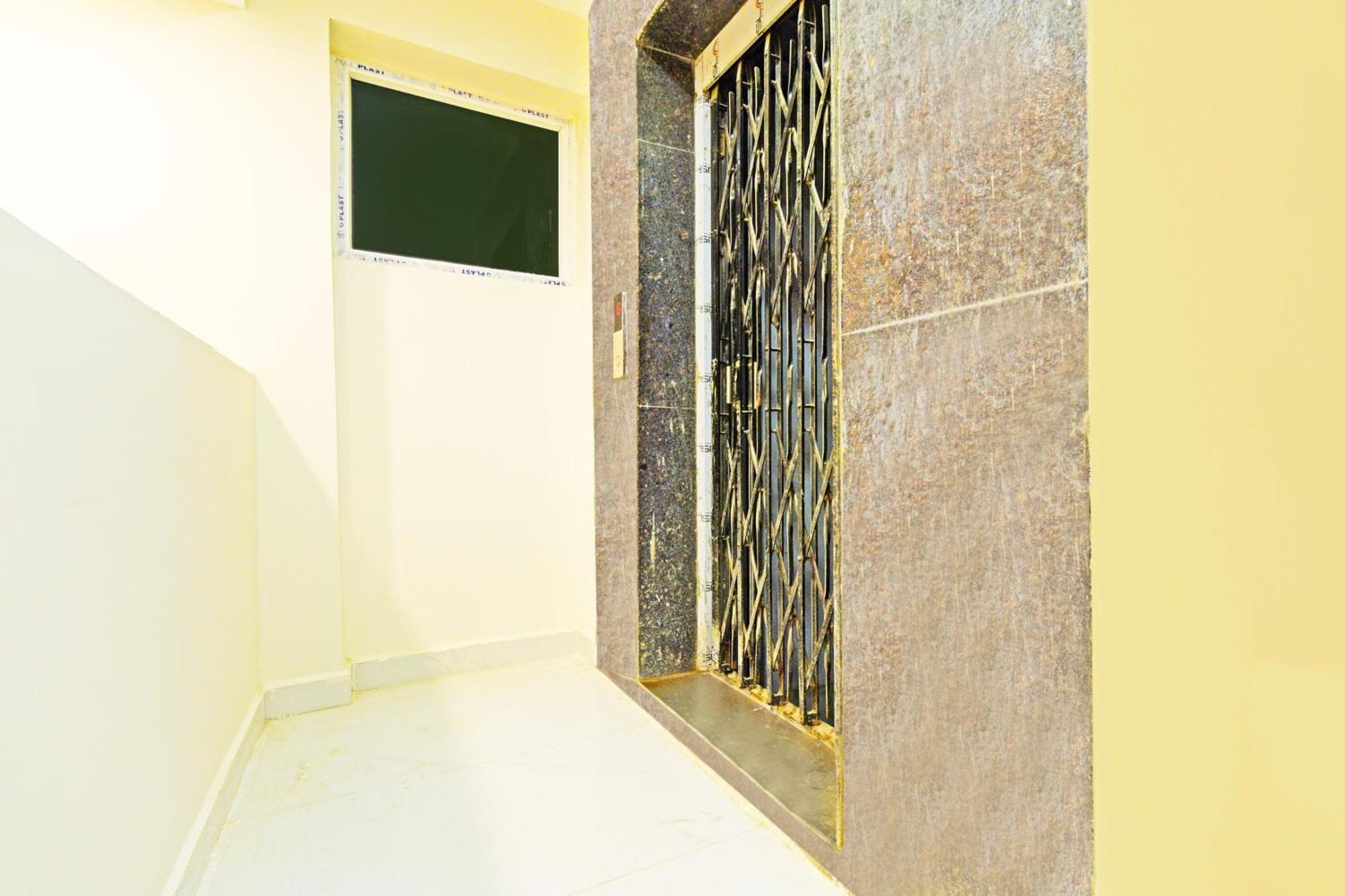 Hotel Super Collection O Sanath Nagar Near Railway Station Hyderabad Exterior foto