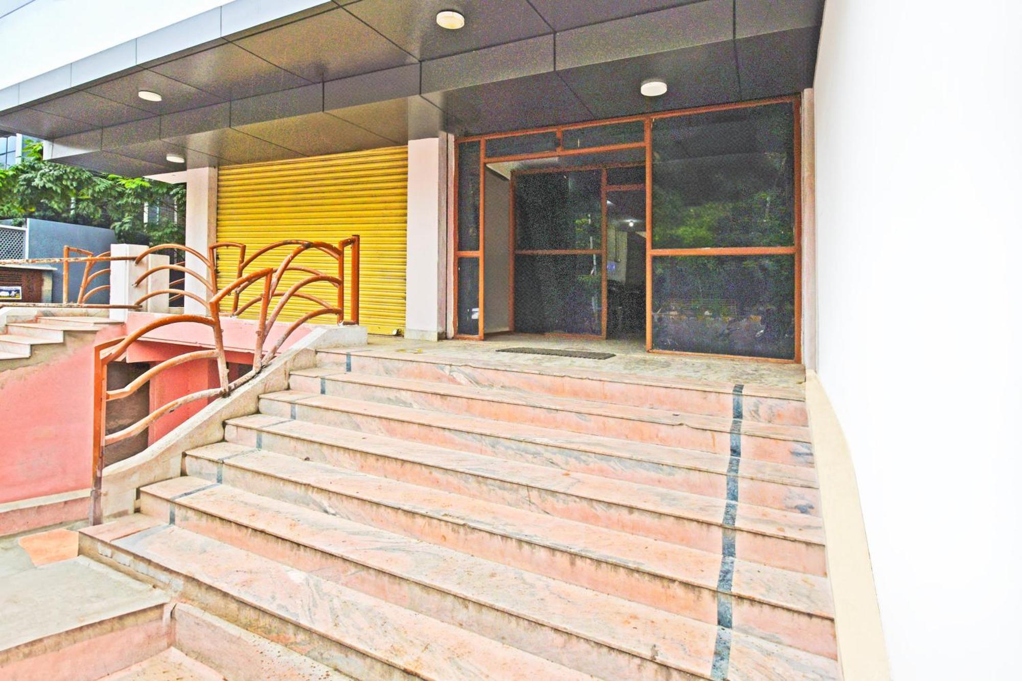 Hotel Super Collection O Sanath Nagar Near Railway Station Hyderabad Exterior foto