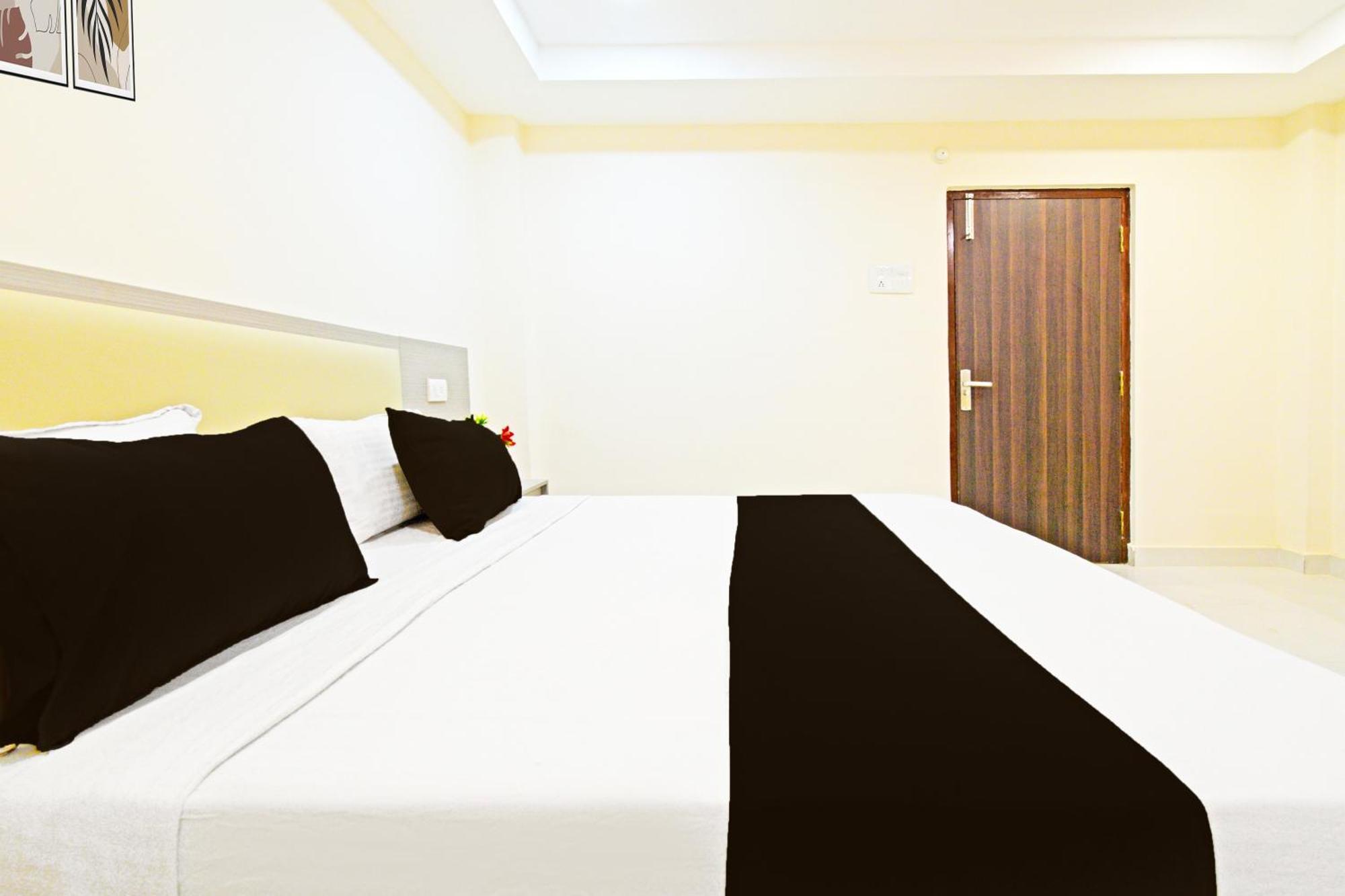 Hotel Super Collection O Sanath Nagar Near Railway Station Hyderabad Exterior foto
